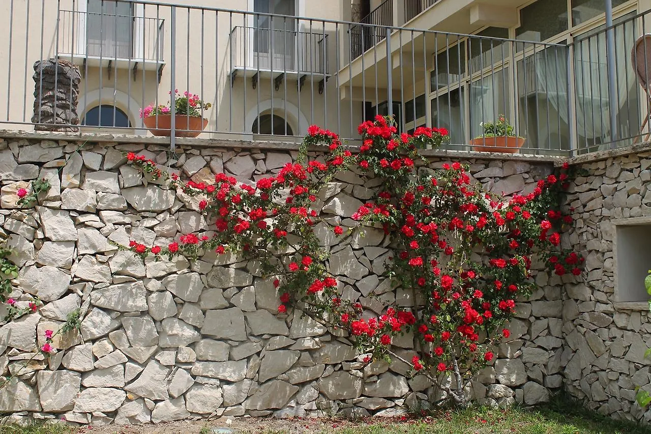 Hotel Villa Keratea Gela
